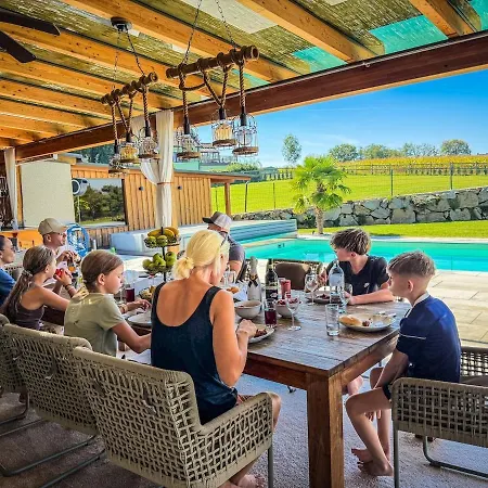Luxusvilla Oesterreich Mit Pool * Gumprechtsberg